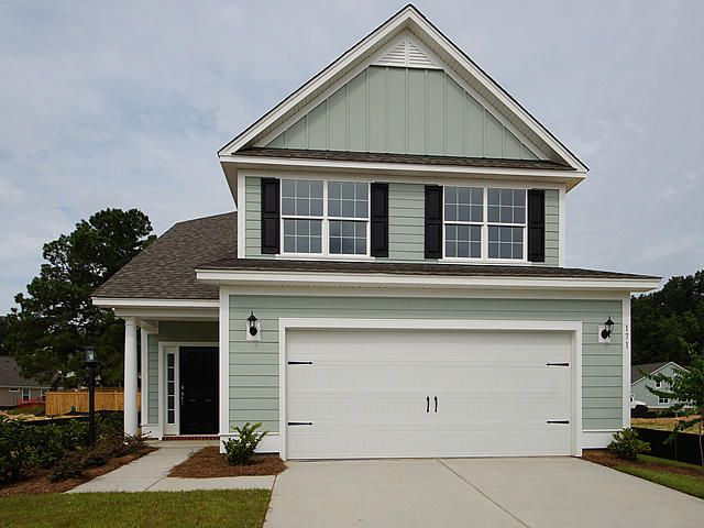 454 Eagleview Dr, Moncks Corner, SC 29461