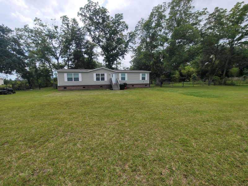 1403 Old Whitesville Rd, Moncks Corner, SC 29461