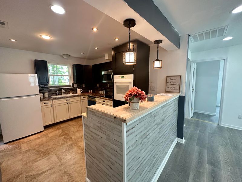 150 Stratton Dr, North Charleston, SC 29420