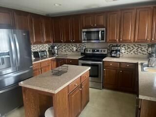 1134 Flyway Rd, Summerville, SC 29483