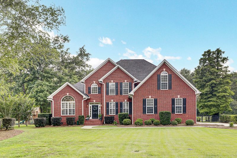 4209 Sawgrass Dr, North Charleston, SC 29420