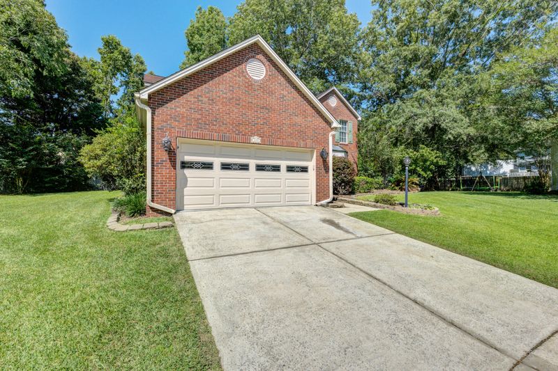 105 Conset Bay Ct, Goose Creek, SC 29445