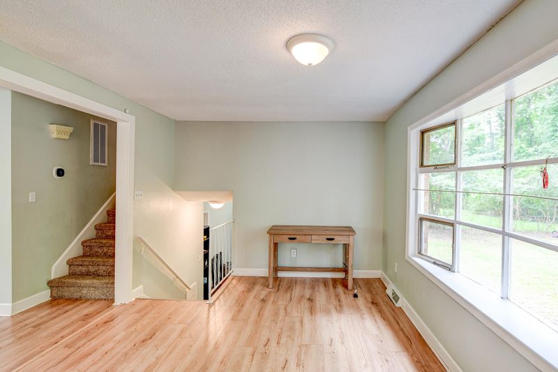 7644 Northhaven Dr, North Charleston, SC 29420