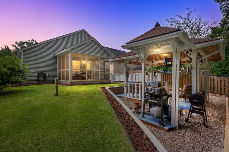 120 Avalon Rd, Summerville, SC 29483