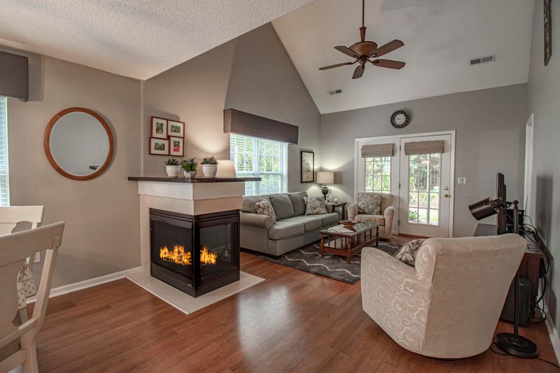 237 Darcy Ave, Goose Creek, SC 29445