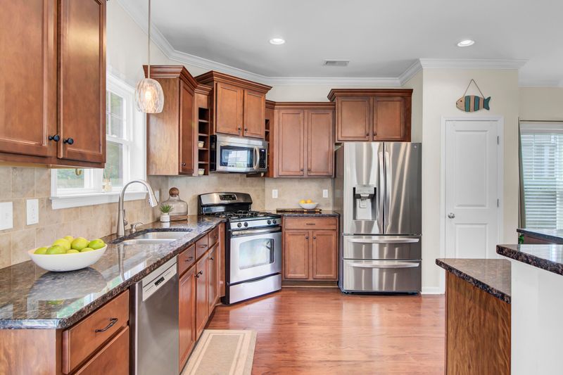 2006 Maybelles Ln, Charleston, SC 29414