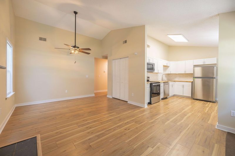 109 Mickler Dr, Ladson, SC 29456