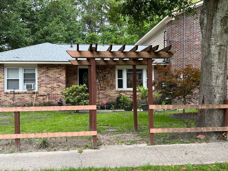 7421 Rock St, North Charleston, SC 29420