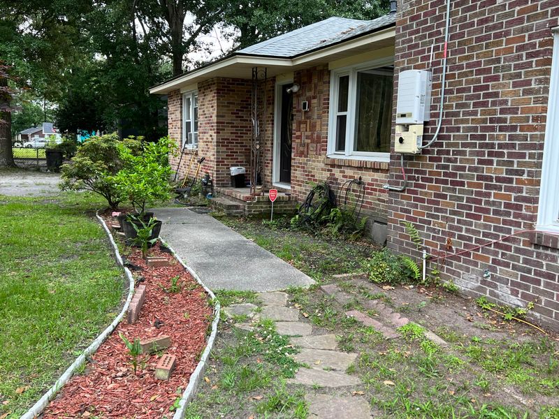 7421 Rock St, North Charleston, SC 29420