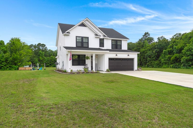 140 Long Plantation Rd, Harleyville, SC 29448