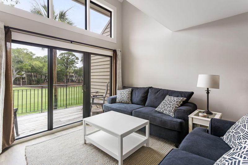 130 High Hammock Dr, Seabrook Island, SC 29455