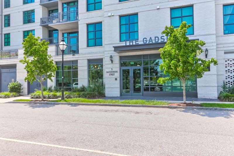 5 Gadsdenboro St #306, Charleston, SC 29401