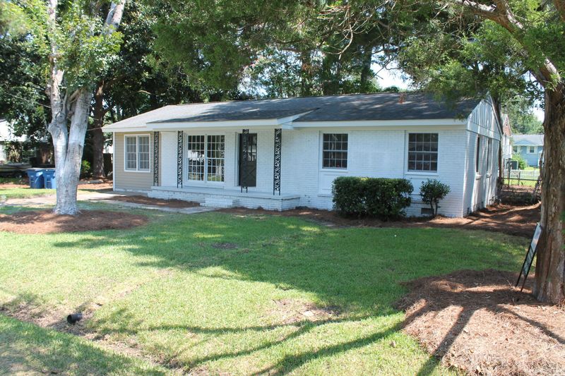 1827 Manigault Pl, Charleston, SC 29407