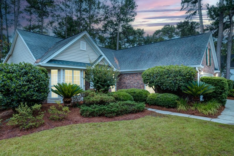 527 Pointe Of Oaks Rd, Summerville, SC 29485