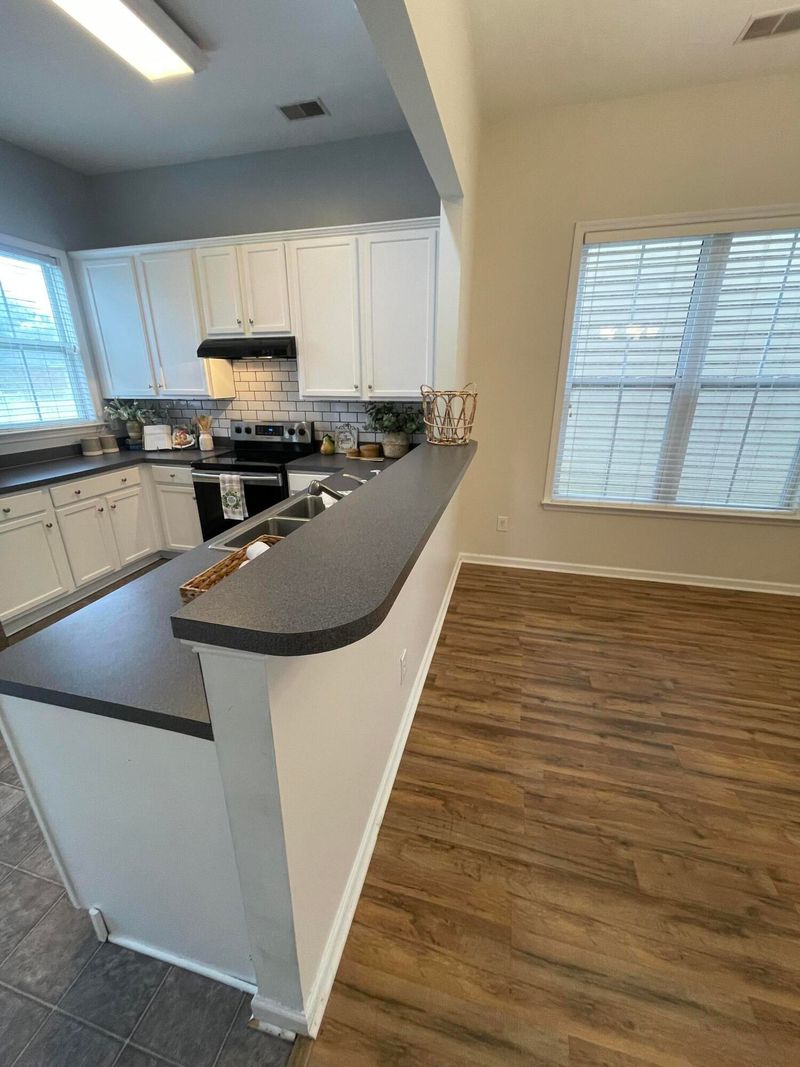110 Dandelion St, Summerville, SC 29483