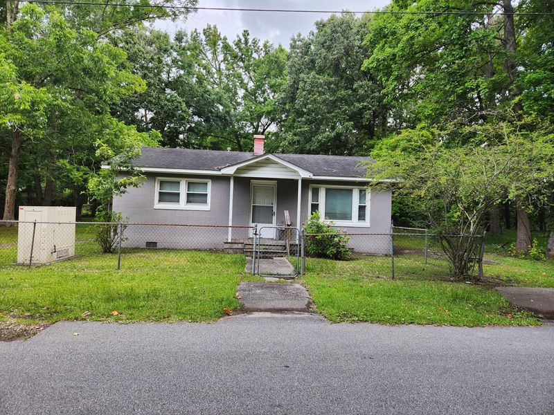 5329 Langston St, North Charleston, SC 29406