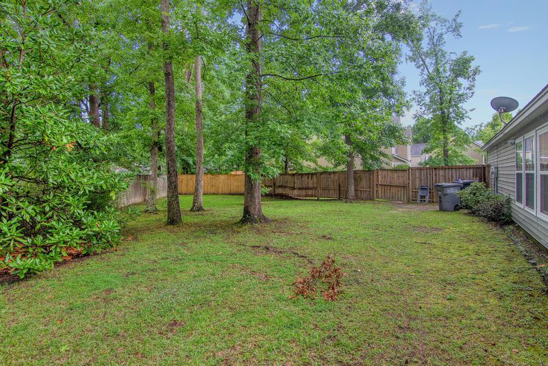 8620 Chloe Ln, North Charleston, SC 29406