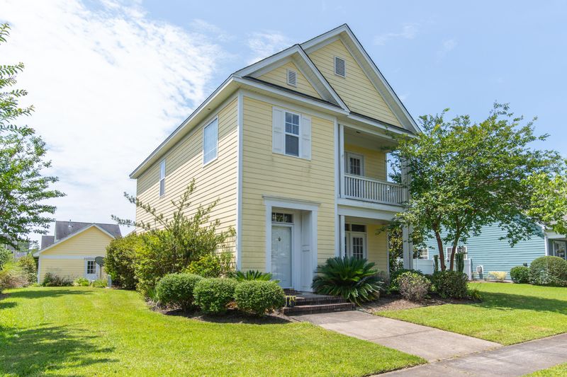 311 Foxglove Ave, Summerville, SC 29483