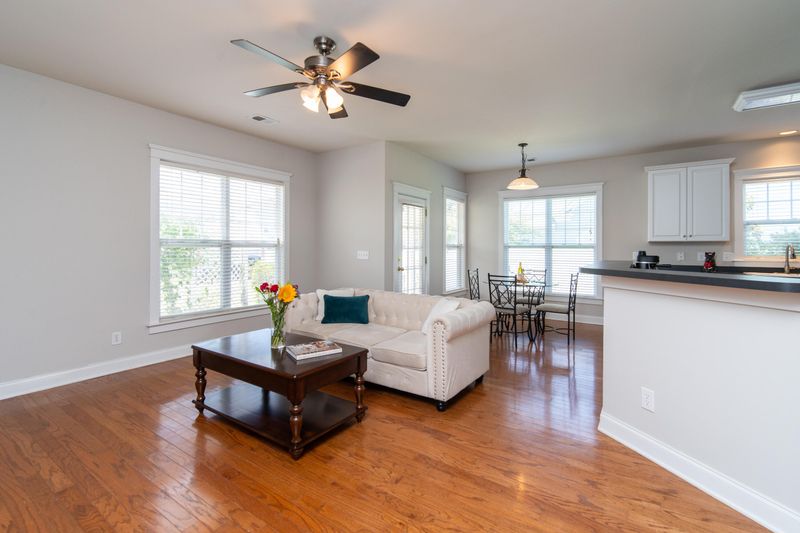 311 Foxglove Ave, Summerville, SC 29483
