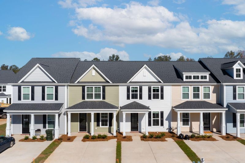 537 Green Fern Dr, Summerville, SC 29483