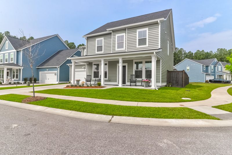 215 Country Gate Ln, Summerville, SC 29485