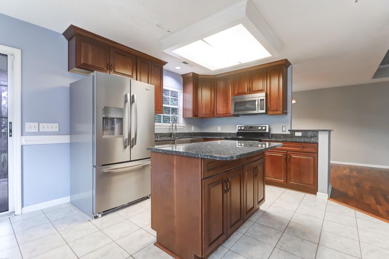 1254 Chatfield St, Mount Pleasant, SC 29464