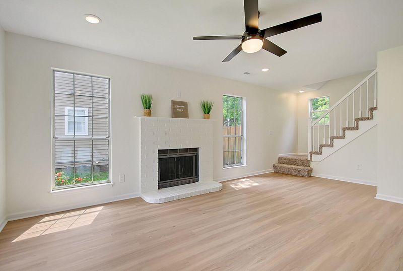 4080 Bonaparte Dr, North Charleston, SC 29418