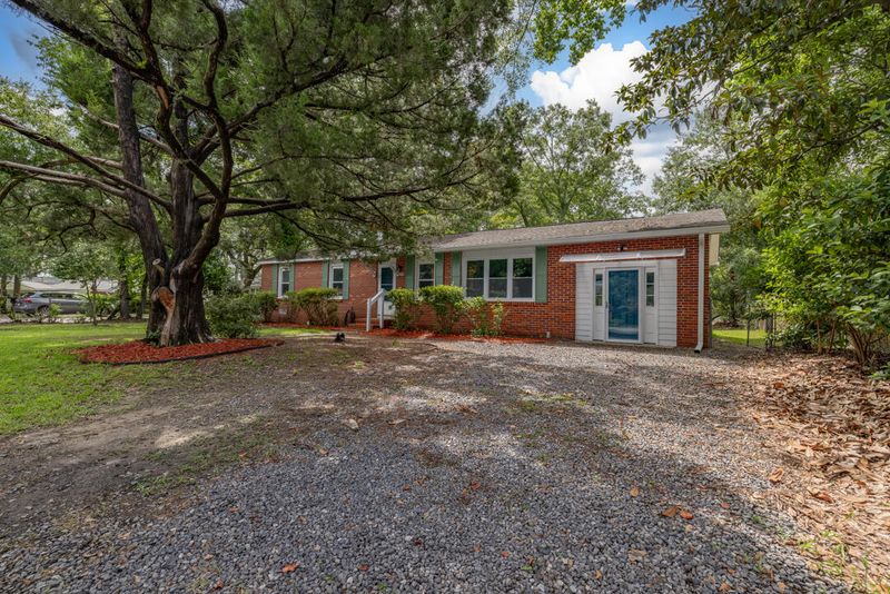 1763 Markham Rd, Charleston, SC 29414