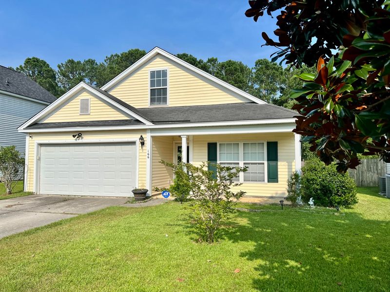 166 Wildberry Ln, Goose Creek, SC 29445