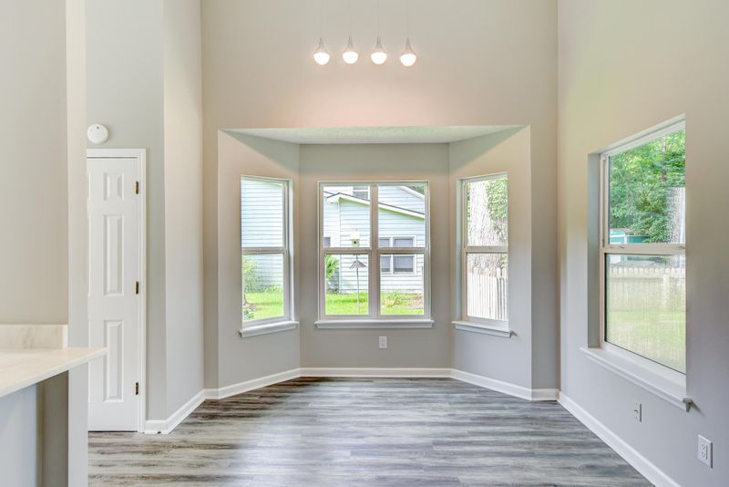 210 White Church Ln, Summerville, SC 29485