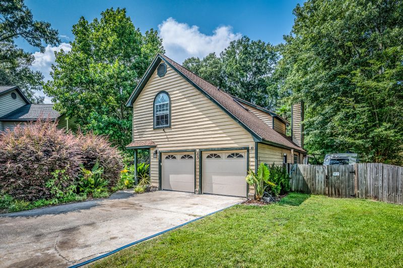 85 Willow Oak Cir, North Charleston, SC 29418