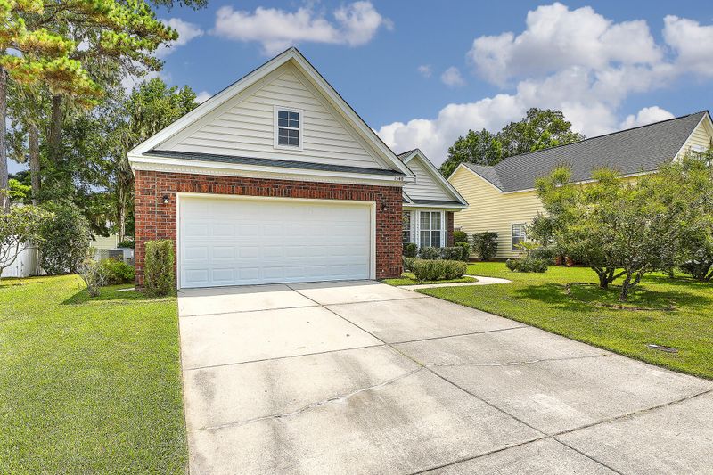 1540 Ashley Garden Blvd, Charleston, SC 29414