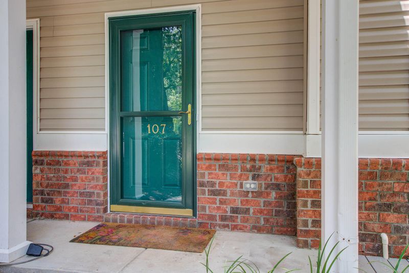 107 Chinquapin Dr, Summerville, SC 29485