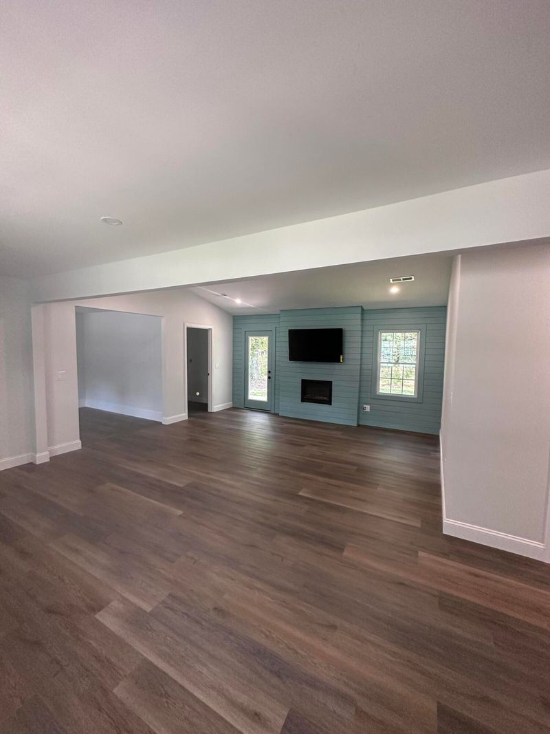 7799 Peppercorn Ln, North Charleston, SC 29420