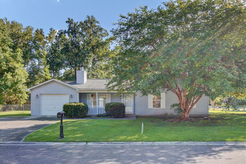 92 Four Iron Ct, Summerville, SC 29483