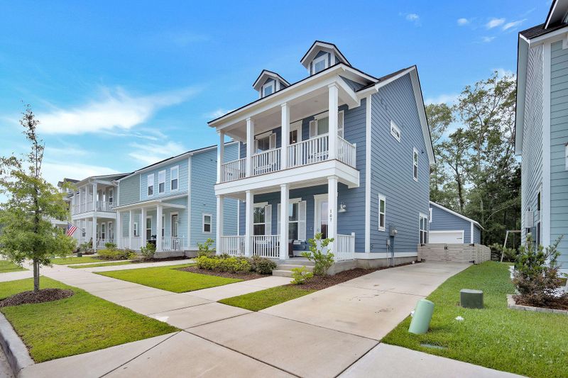 107 W Respite Ln, Summerville, SC 29483