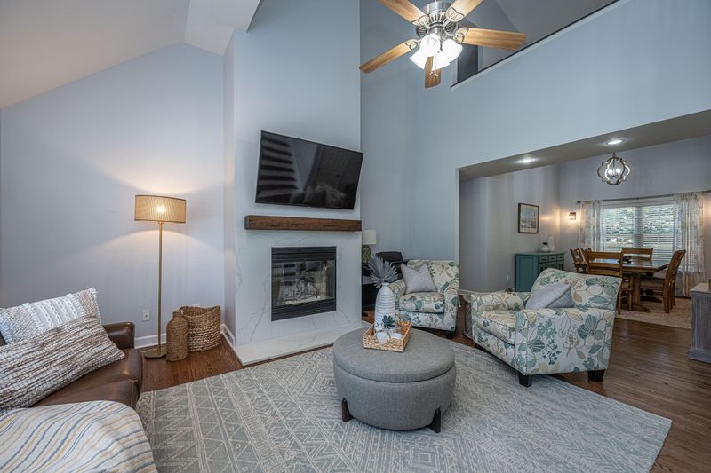 2048 Hallahan Ct, Mount Pleasant, SC 29464