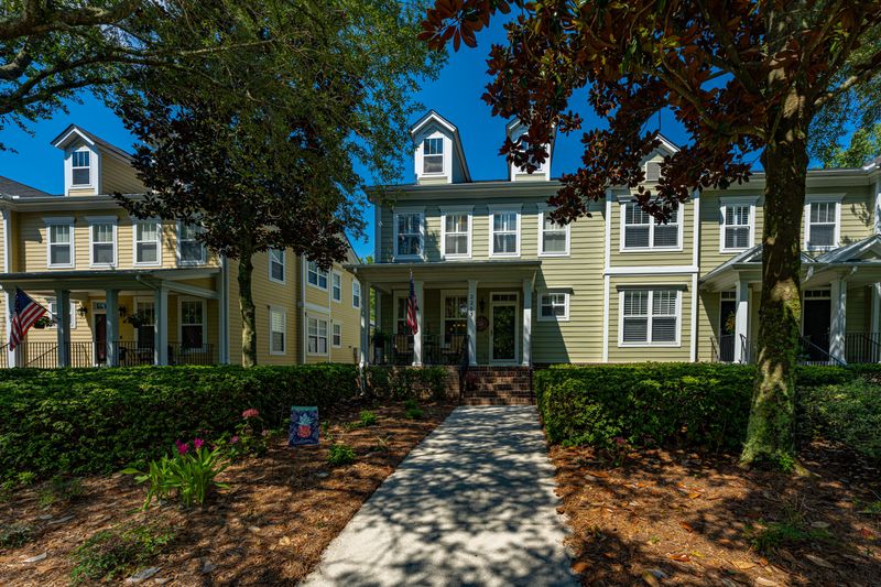 2263 Daniel Island Dr, Daniel Island, SC 29492