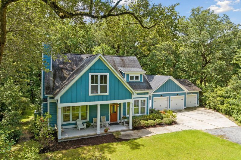 2777 Lillian Ln, Johns Island, SC 29455