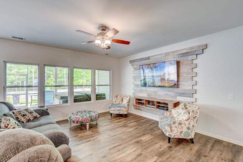 640 Snow Owl Dr, Summerville, SC 29486