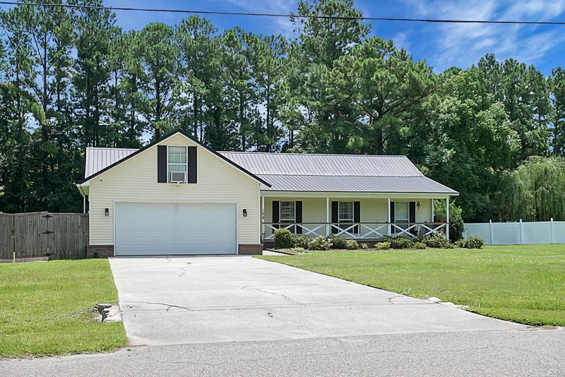104 Lois Cir, Moncks Corner, SC 29461