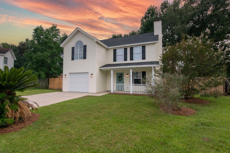 290 Hastings Dr, Goose Creek, SC 29445