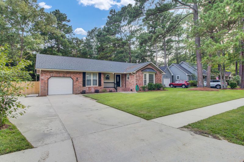 107 Summercourt Dr, Summerville, SC 29485