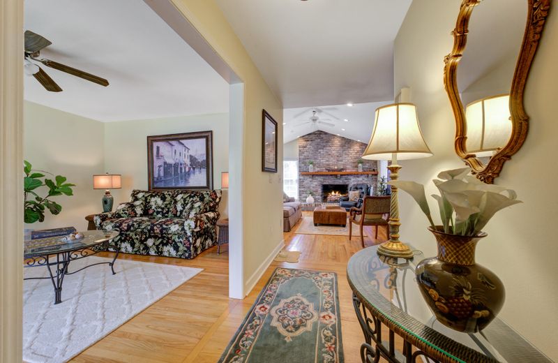 29 Lampton Rd, Charleston, SC 29407