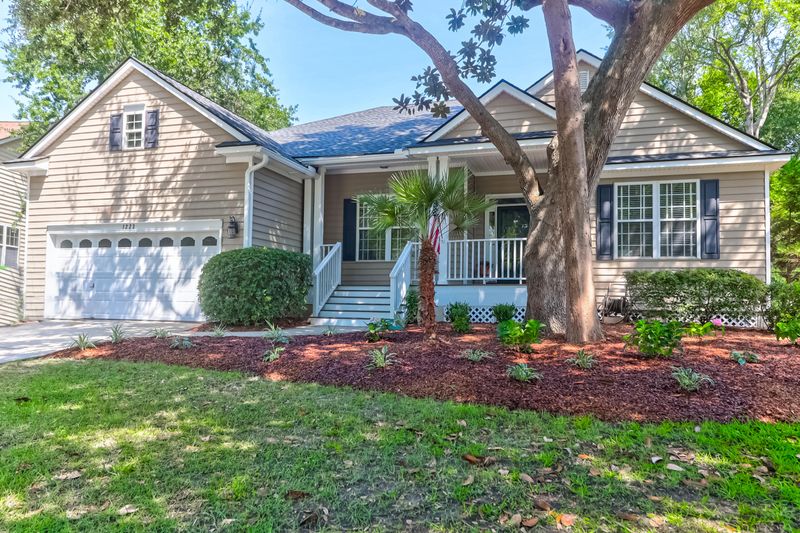 1223 Palmetto Peninsula Dr, Mount Pleasant, SC 29464