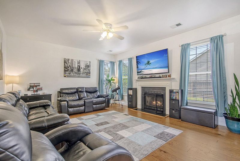 5400 Diston Ct, North Charleston, SC 29420