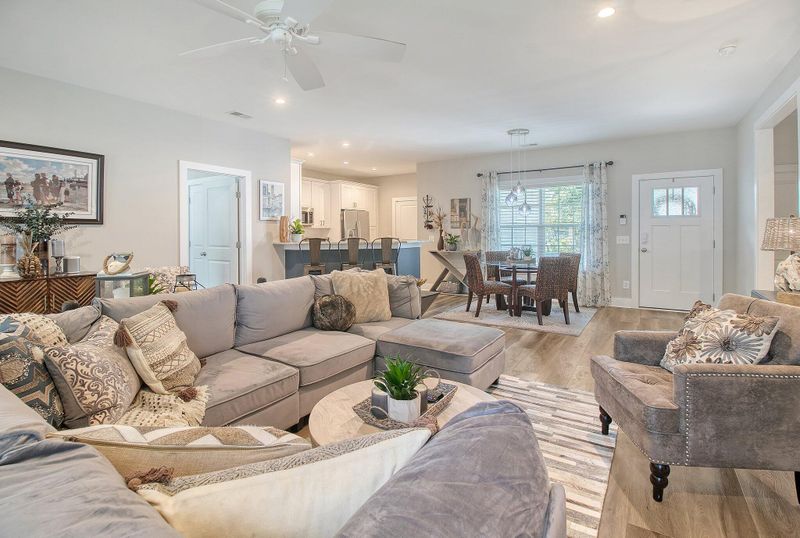 1826 S Grimball Rd, Charleston, SC 29412