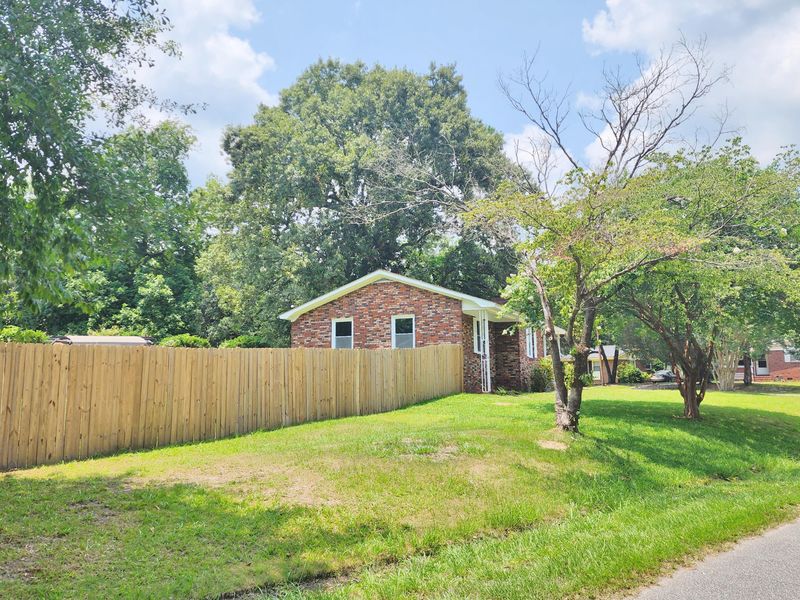 118 Robert Rd, Goose Creek, SC 29445