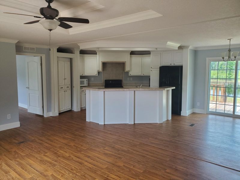 10040 Randall, Mcclellanville, SC 29458