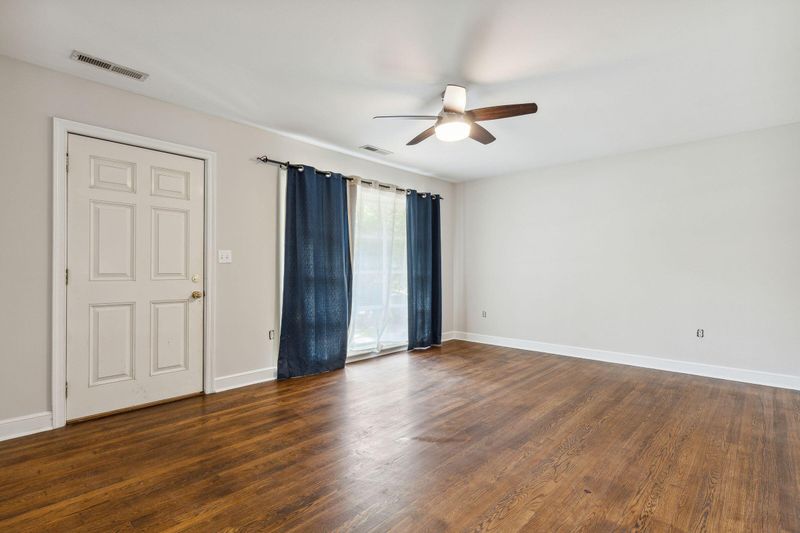 1435 River Front Dr, Charleston, SC 29407